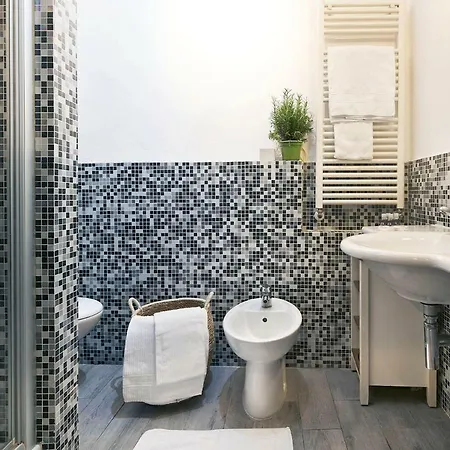 On The Duomo - Super Chic *